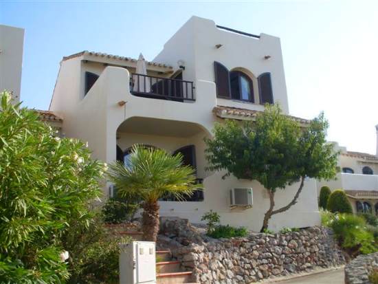 rlamanga9.jpg